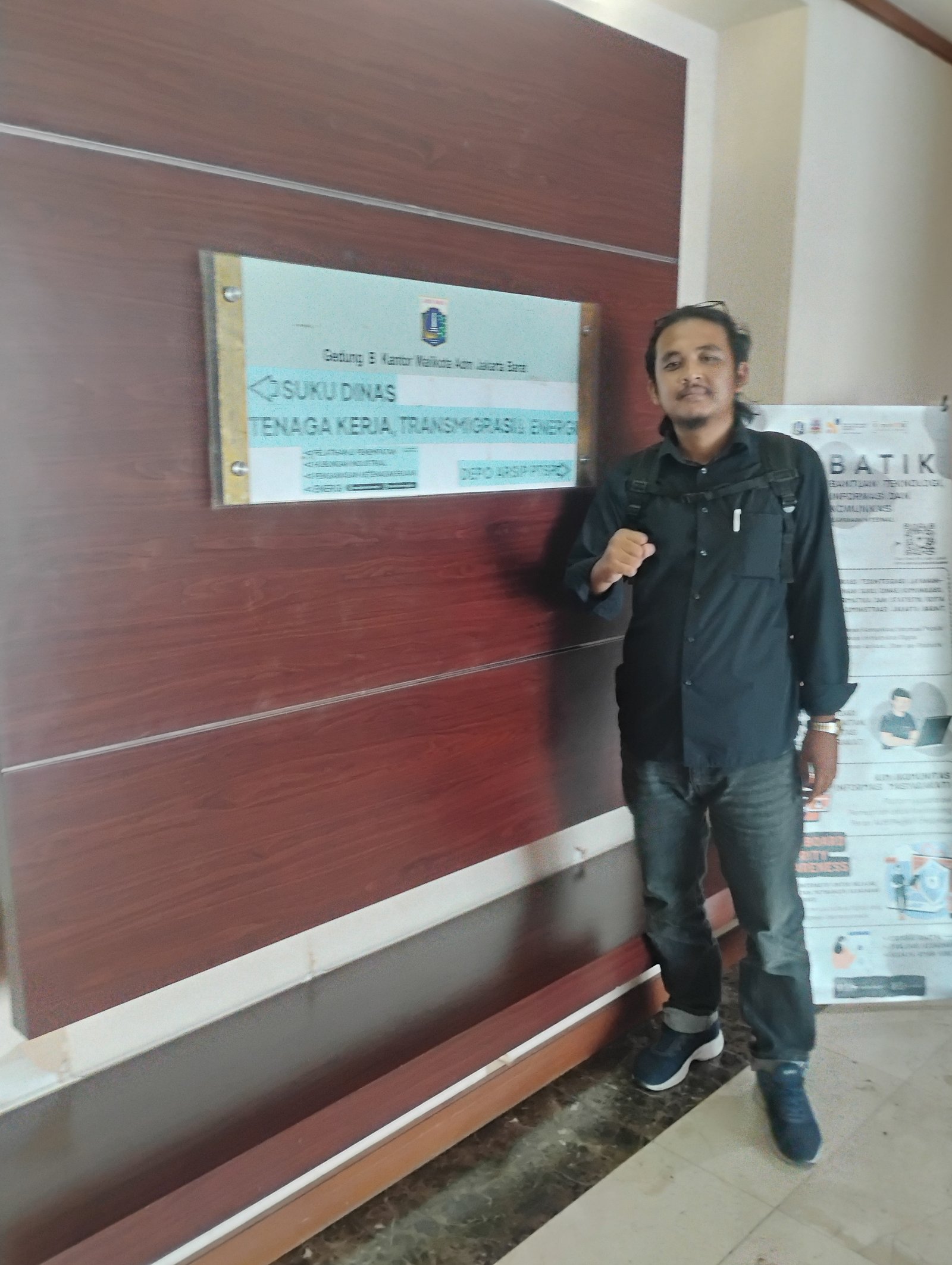 SUKU DINAS TENAGA KERJA, TRANSMIGRASI, DAN ENERGI KOTA ADMINISTRASI JAKARTA BARAT